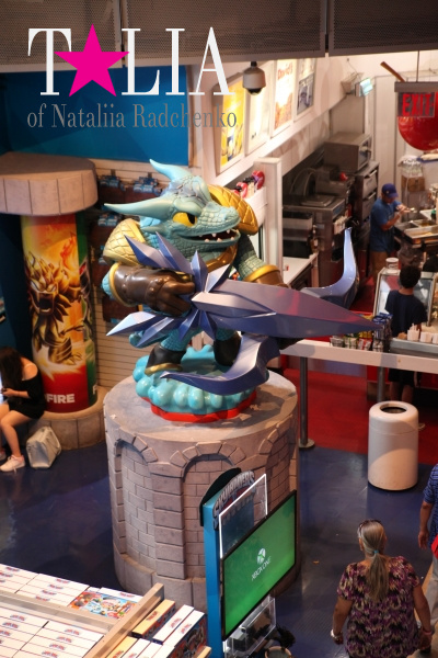 Магазин Тойс Ар Ас на Таймс Сквер (Toys R Us, Times Square)